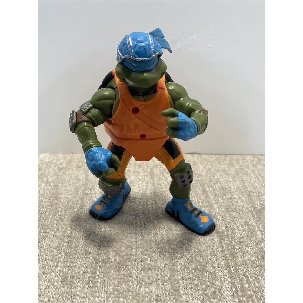 2003 Teenage Mutant Ninja Turtles (TMNT) Scootin' Leo